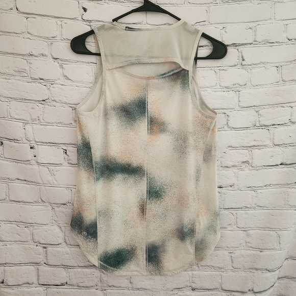 Lululemon Sculpt Tank Top - Picture 8 of 11